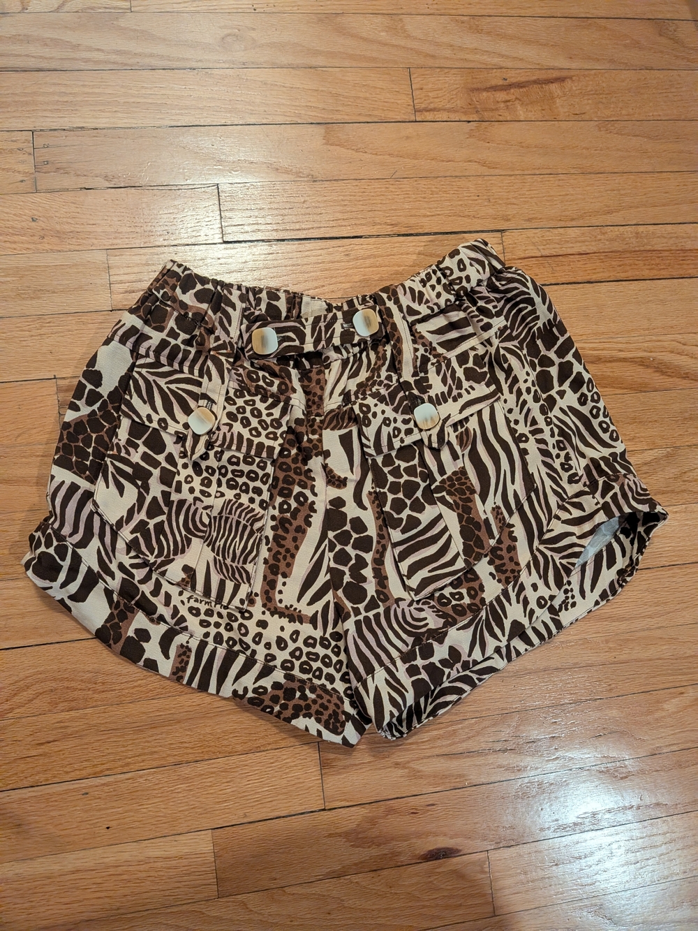 FARM Rio Safari Sand Shorts - Picture 2 of 9